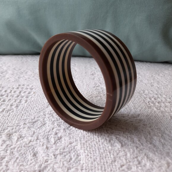 Vintage Plastic Bangle Bracelet Striped Brown Black White Straight - Picture 3 of 16